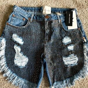 GOLD MINE FRANKIES LONG LENGTH DENIM
SHORTS